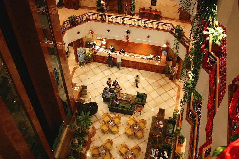 Regent Palace Hotel Дубай Интериор снимка